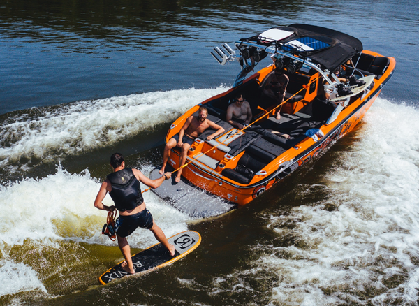 Learn to Fly High Above the Waves with a Wake Foil Board