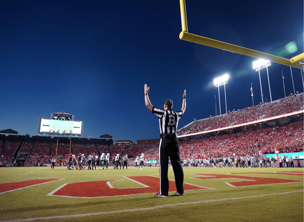 Kick Field Goals with an Easy Setup Football Goal Post!